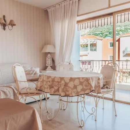 Casa Dalla Longa * 멍똥